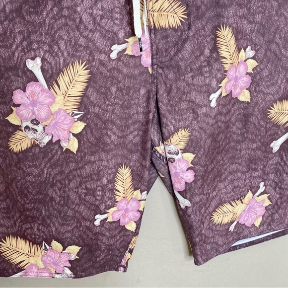 Volcom 2 Way Stretch Men’s Board Shorts Floral Size 34 - Picture 13 of 16